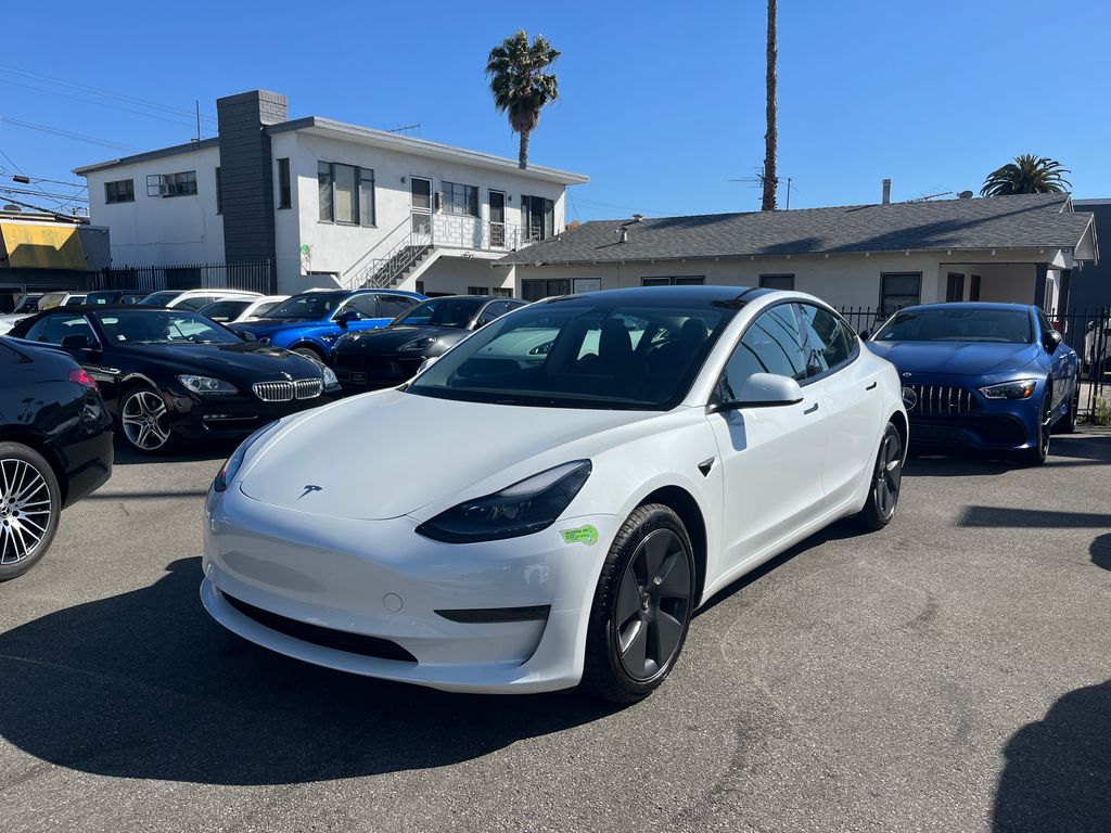 2023 Tesla Model 3 -'s photo
