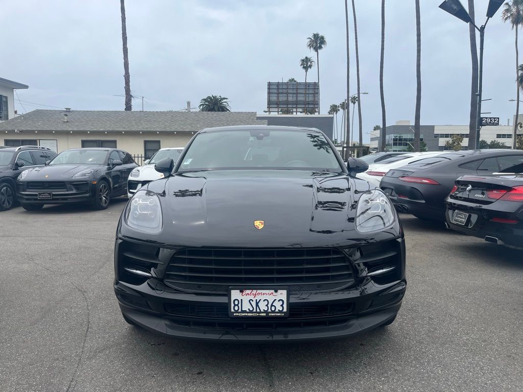 View vehicle photo 2