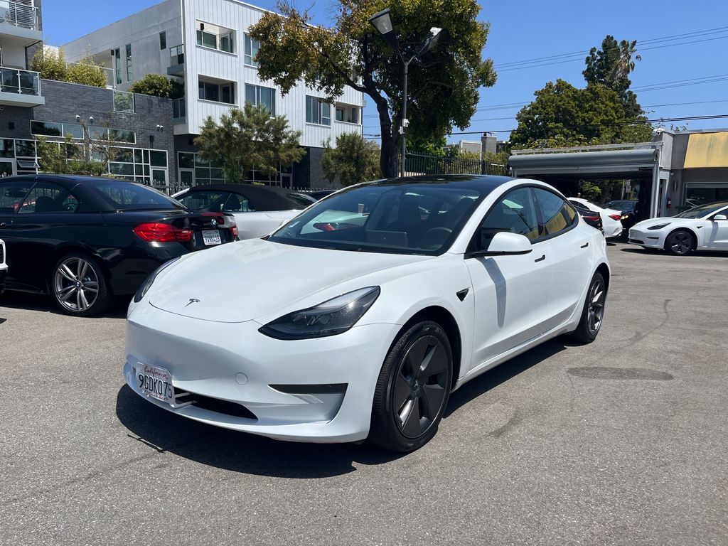 2023 Tesla Model 3 -'s photo