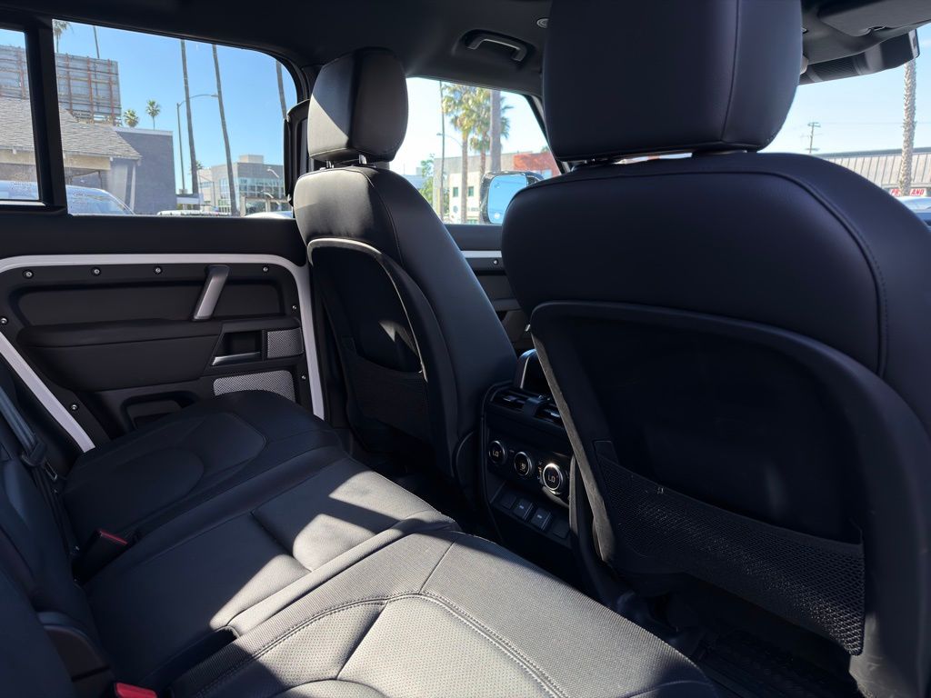 2024 Land Rover Defender X-Dynamic SE - Photo 40