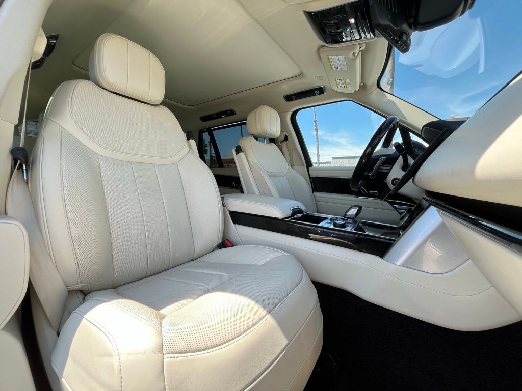 2023 Land Rover Range Rover SE - Photo 15