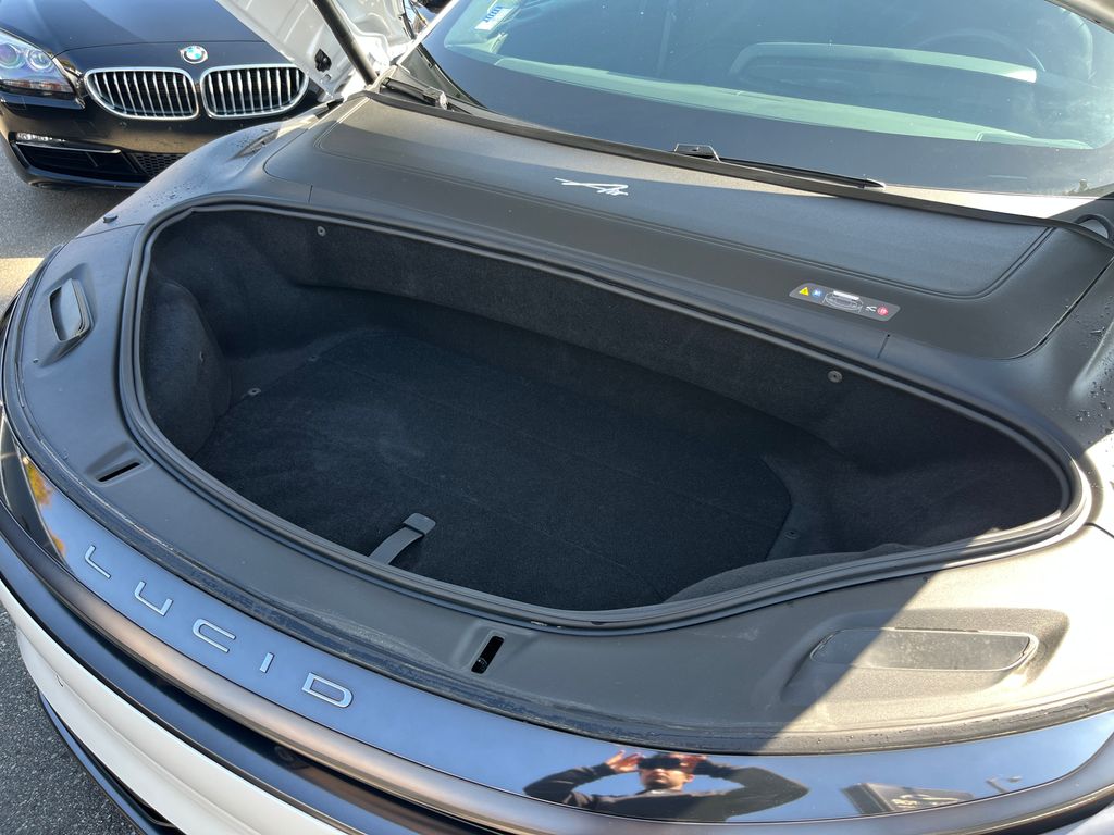 2024 Lucid Air Touring - Photo 4
