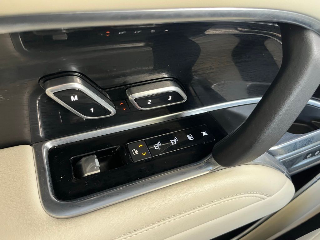 2023 Land Rover Range Rover SE - Photo 23
