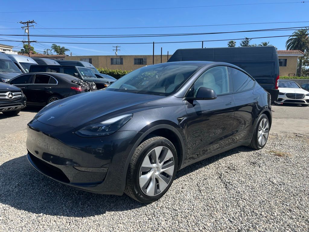 2024 Tesla Model Y Long Range