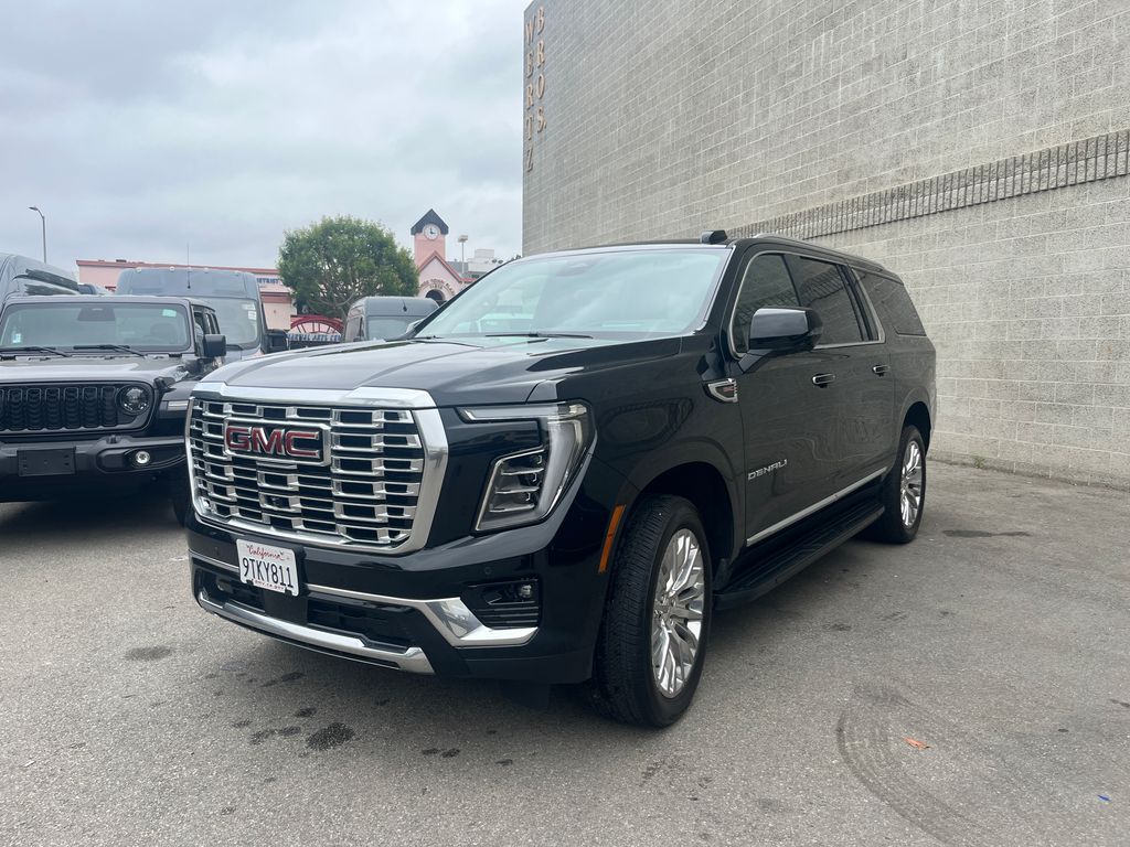 2025 GMC Yukon Denali AWD's photo
