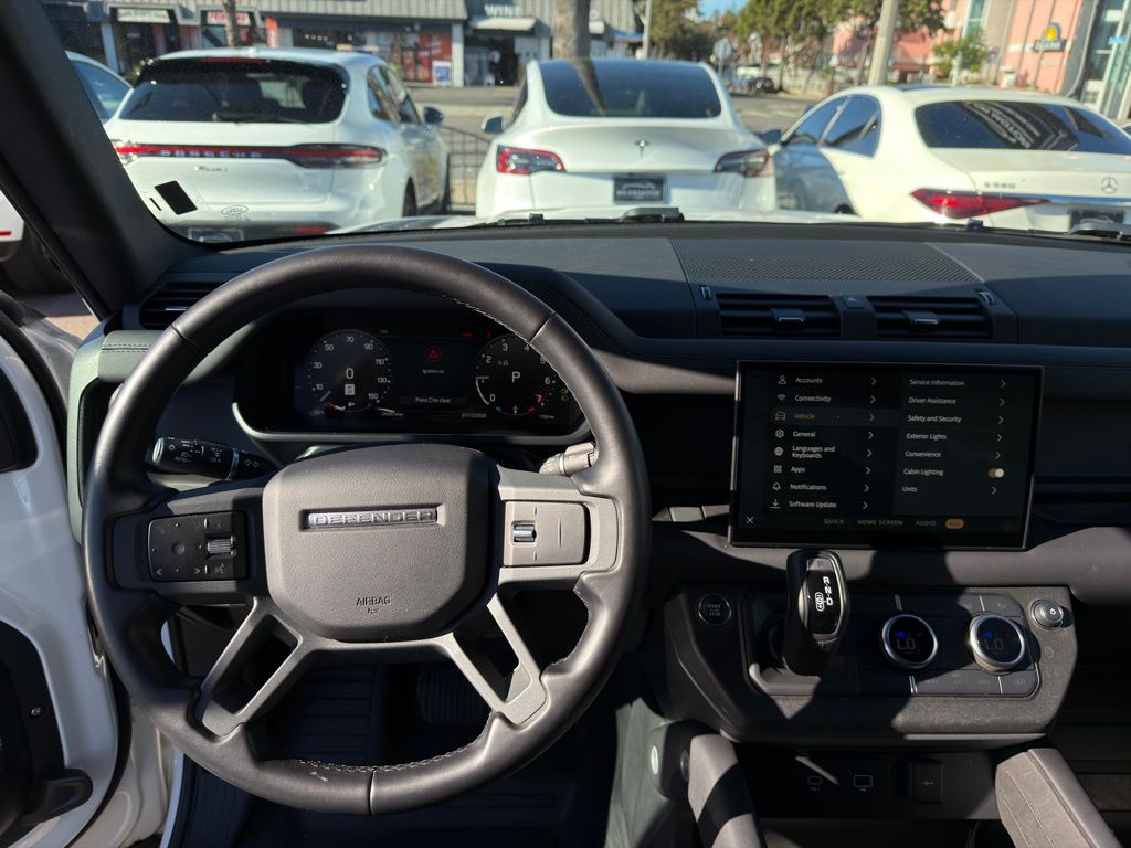 2024 Land Rover Defender X-Dynamic SE - Photo 29