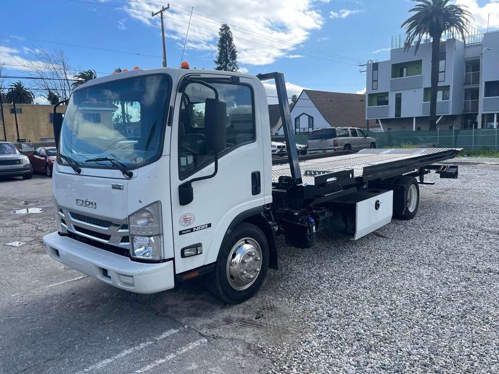 2022 Isuzu NRR photo 4