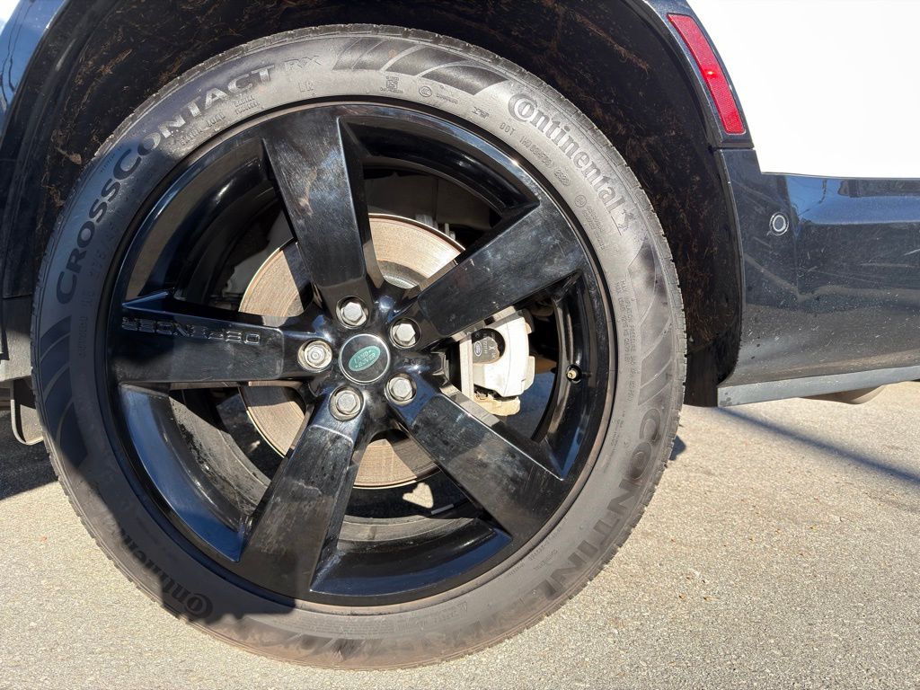 2024 Land Rover Defender X-Dynamic SE - Photo 12