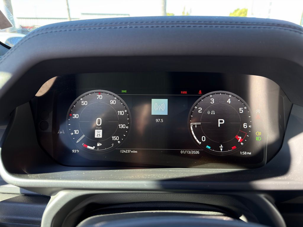 2024 Land Rover Defender X-Dynamic SE - Photo 31