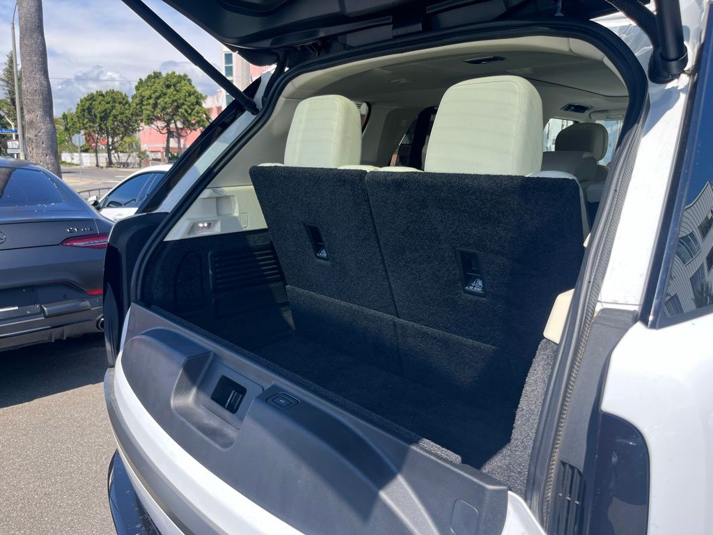 2023 Land Rover Range Rover SE - Photo 8