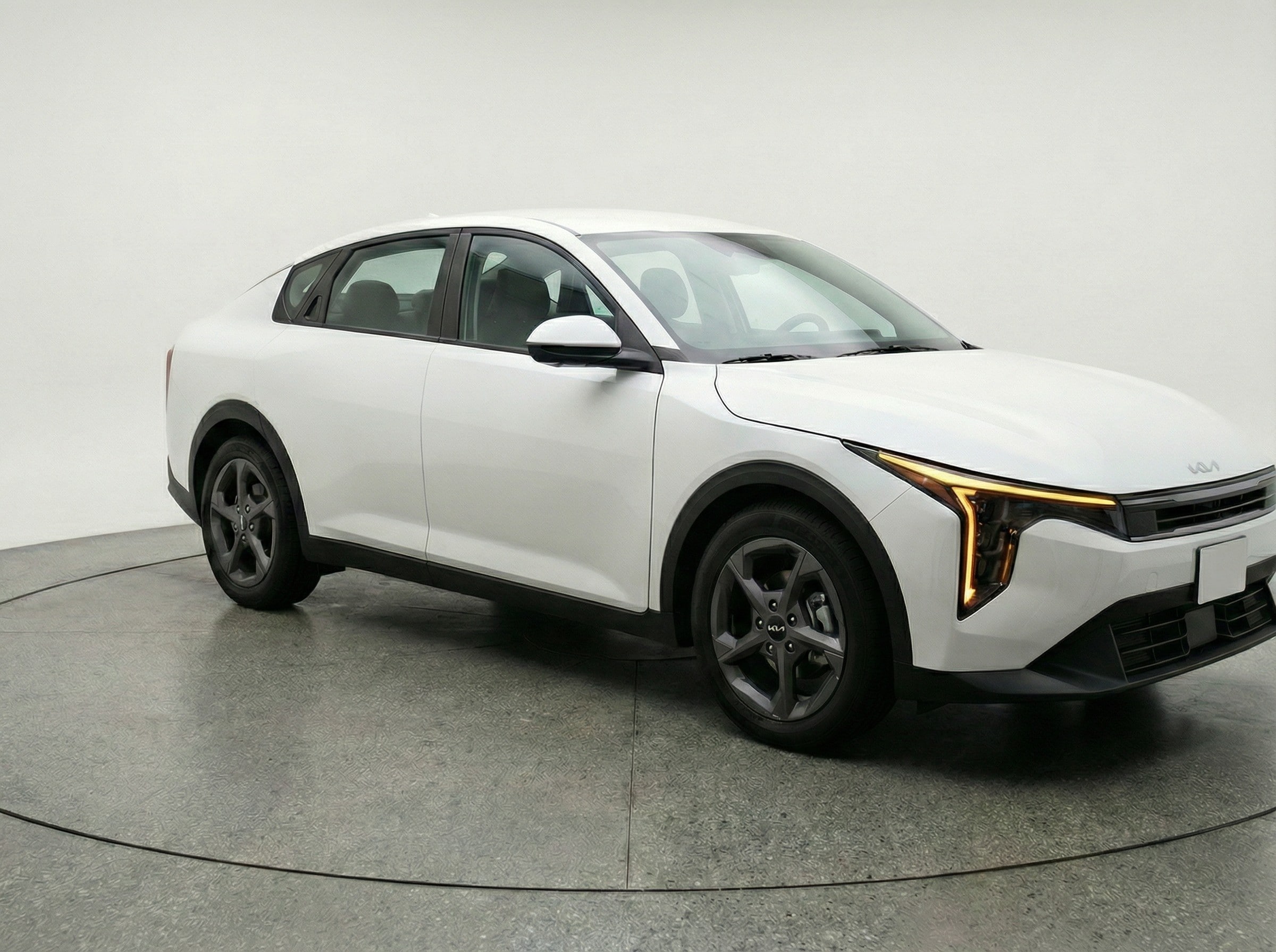 Thumbnail: 2025 Kia K4 - 1