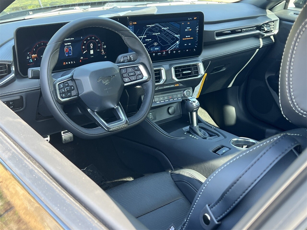 2025 Ford Mustang EcoBoost photo 2