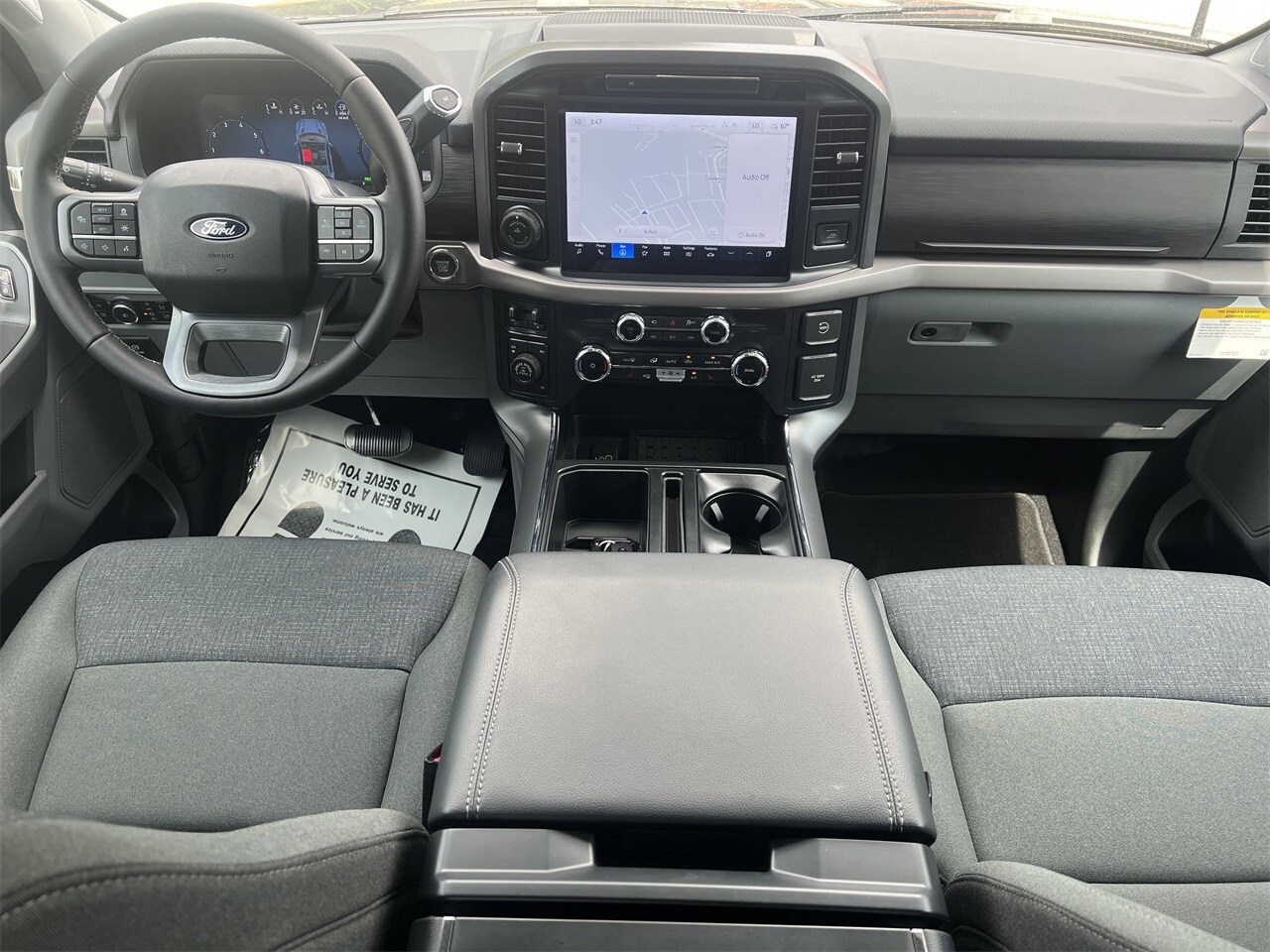 2025 Ford F-150 XLT photo 2