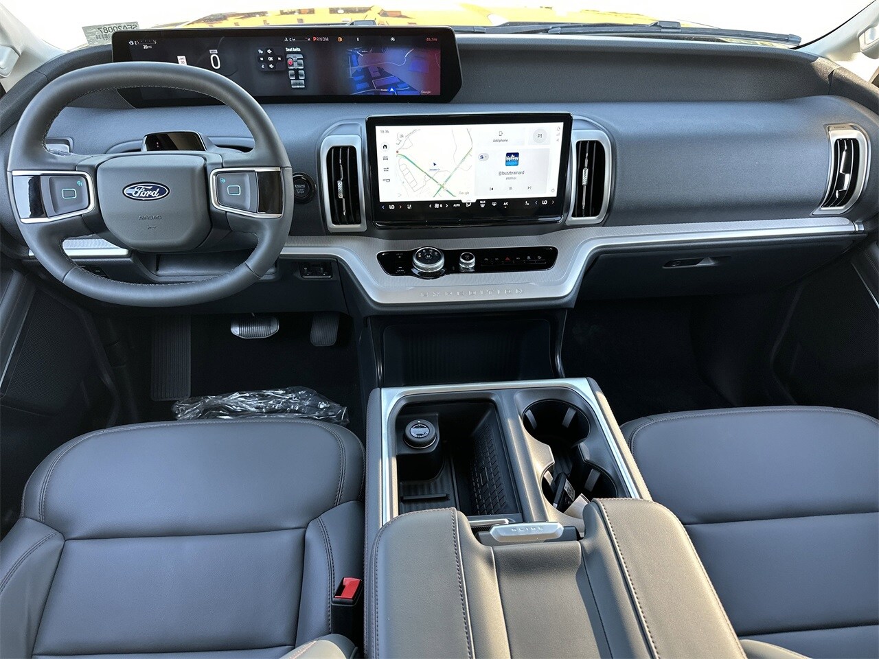 2025 Ford Expedition MAX photo 2