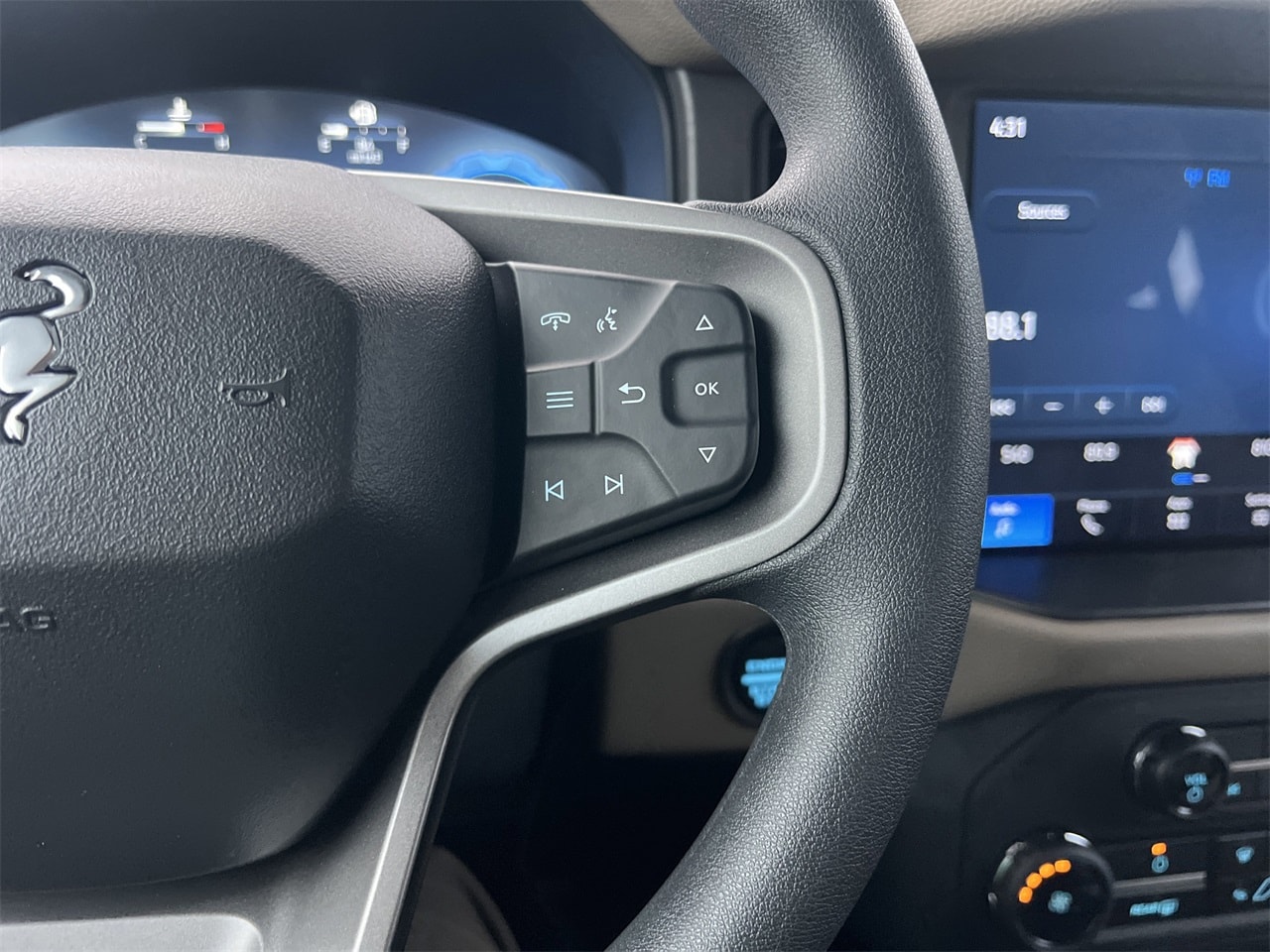 2025 Ford Bronco 4-Door Base - Photo 10