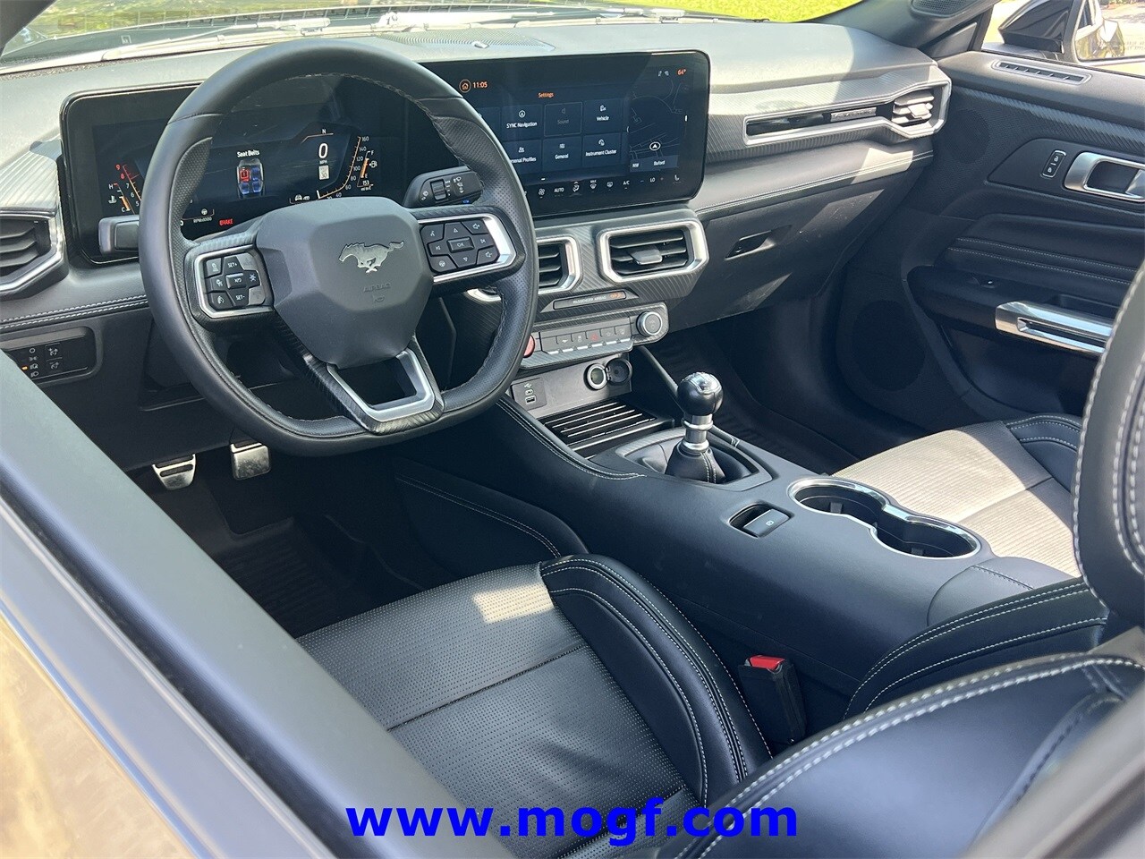 2024 Ford Mustang GT Premium photo 2