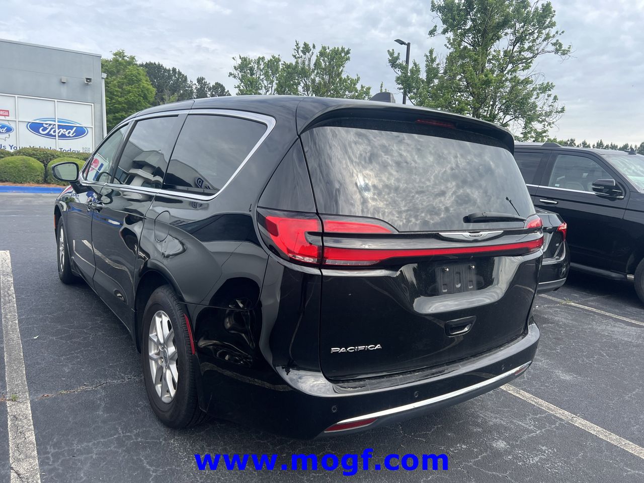 Vehicle Image 2