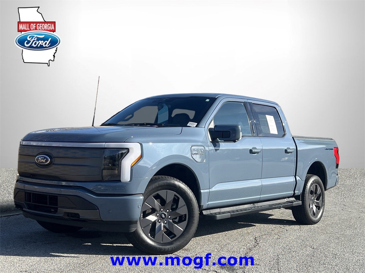 2023 Ford F-150 Lightning Lariat's photo