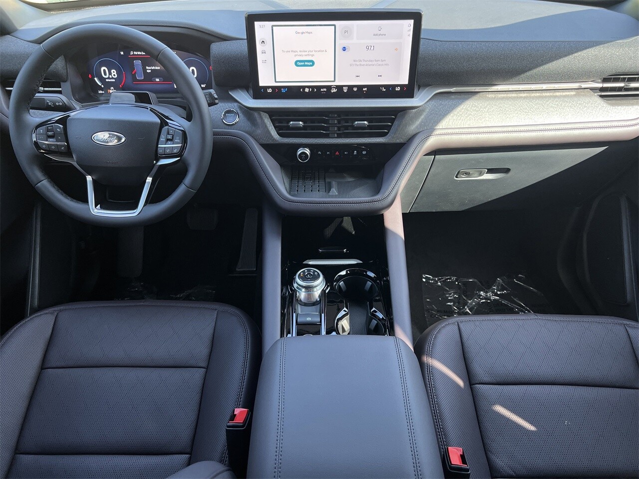 2025 Ford Explorer Platinum photo 2