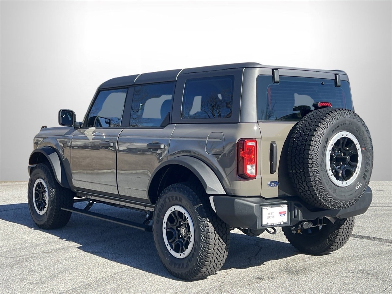 2025 Ford Bronco 4-Door Base - Photo 29