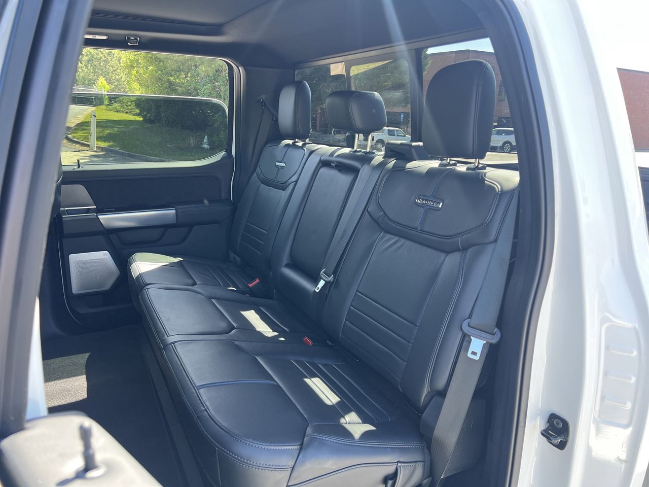 2025 Ford F-350 Super Duty Platinum - Photo 20