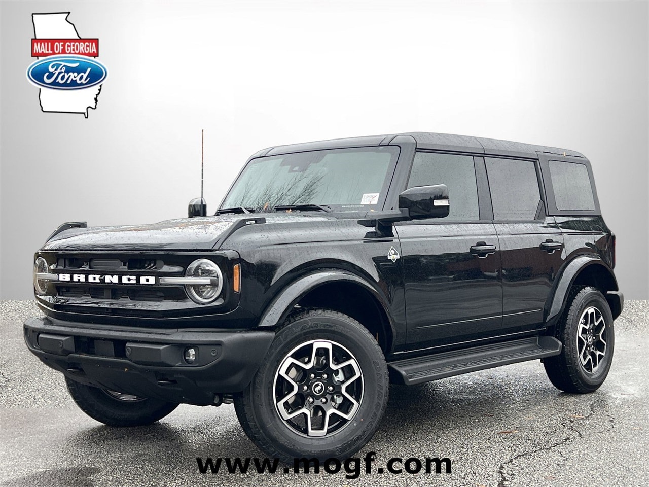 2025 Ford Bronco 4-Door Outer Banks's photo
