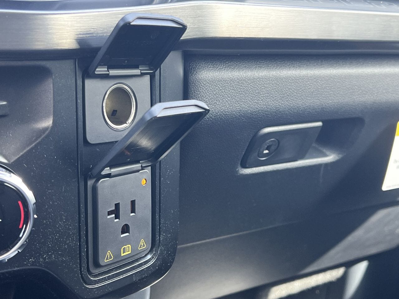 2025 Ford F-350 Super Duty Lariat - Photo 11