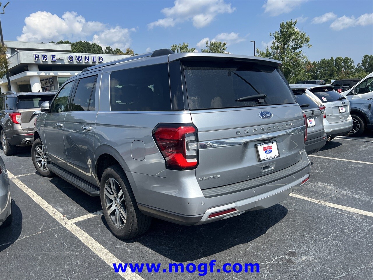 2024 Ford Expedition MAX Limited photo 2