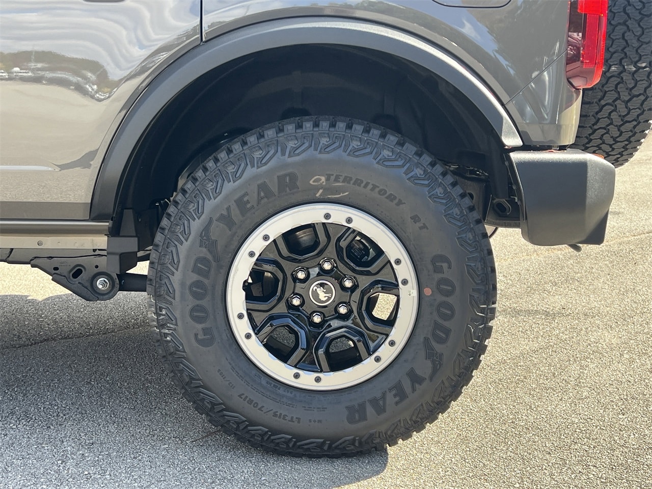 2025 Ford Bronco 4-Door Base - Photo 26