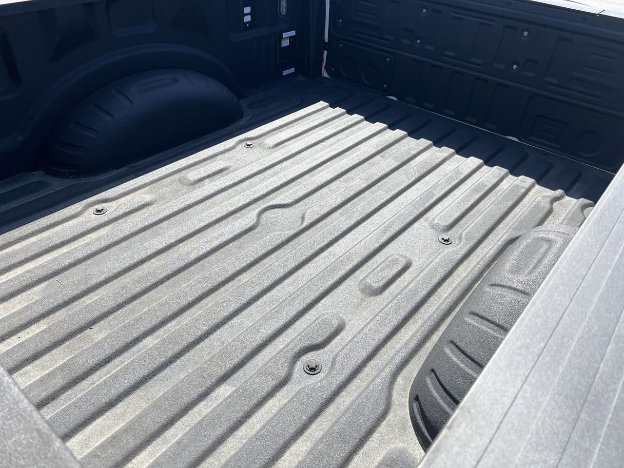 2025 Ford F-350 Super Duty Platinum - Photo 24