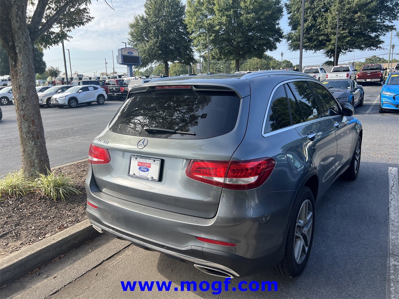 2017 Mercedes Benz GLC 300 photo 3