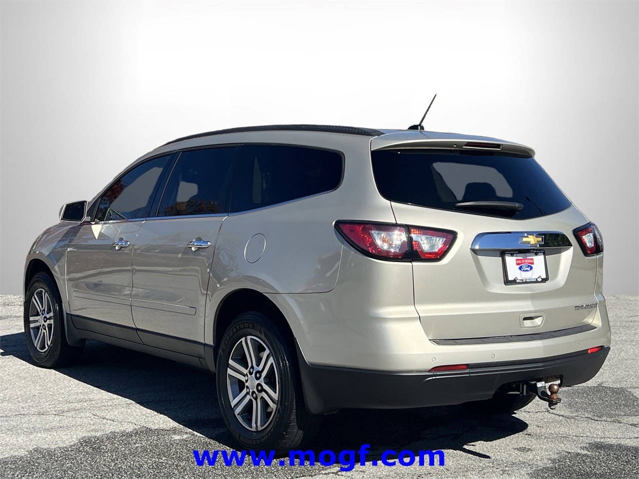 Used 2015 Chevrolet Traverse 2LT with VIN 1GNKRHKD4FJ357222 for sale in Sugar Hill, GA