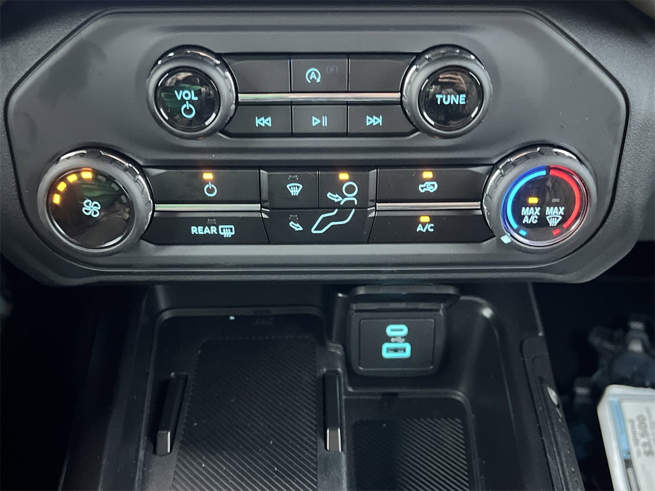 2025 Ford Bronco 4-Door Base - Photo 6