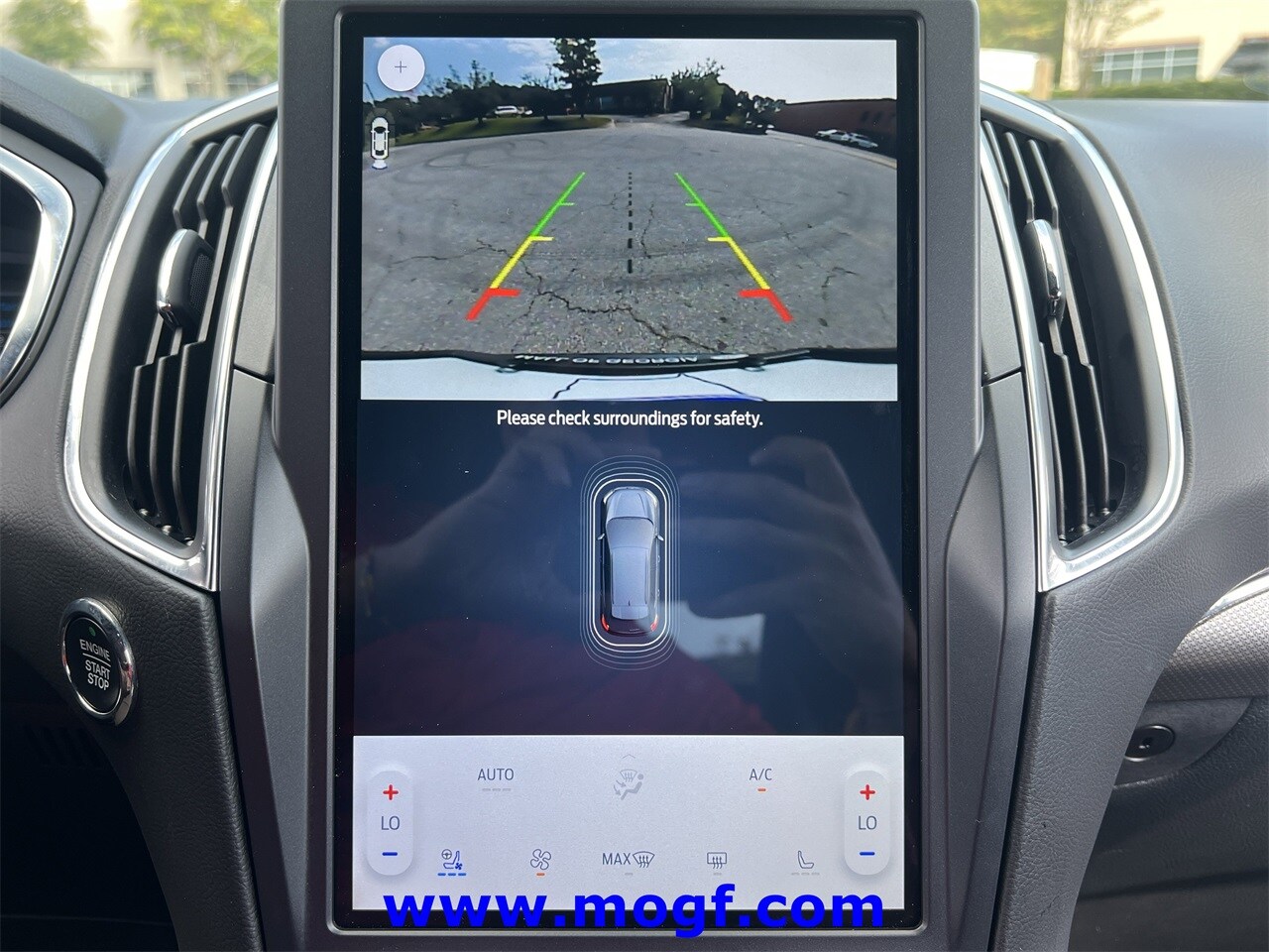 2021 Ford Edge ST photo 3