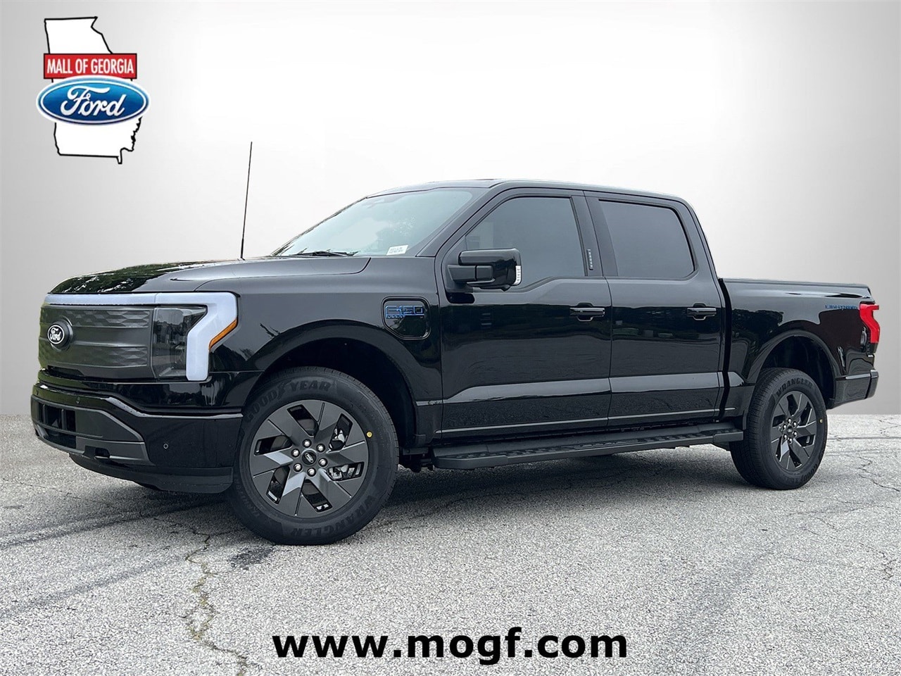 2025 Ford F-150 Lightning Lariat's photo