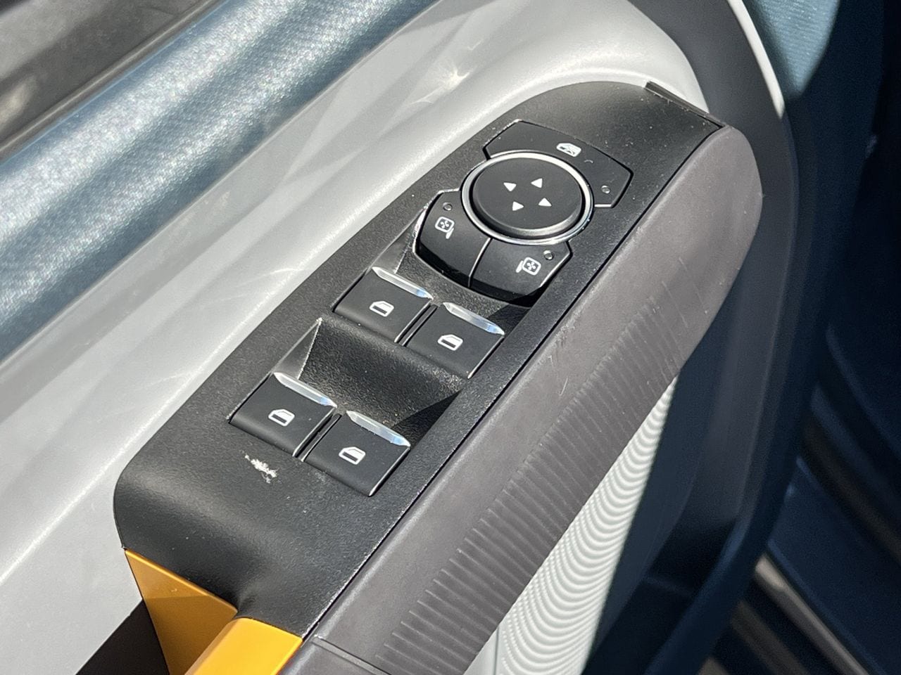 2025 Ford Maverick Tremor - Photo 17