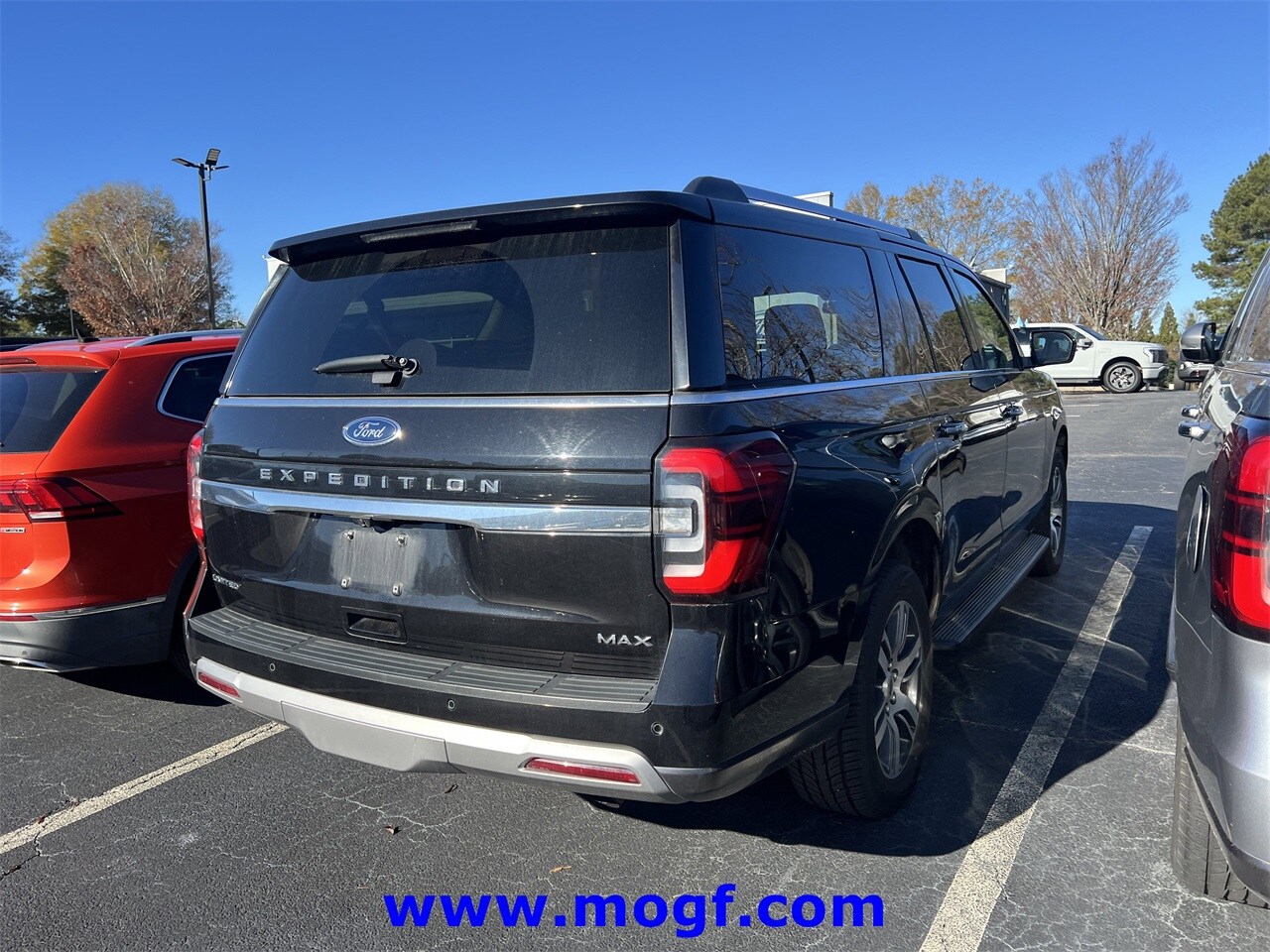 2024 Ford Expedition MAX Limited photo 2