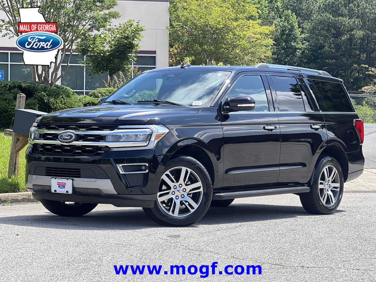 2024 Ford Expedition Limited's photo