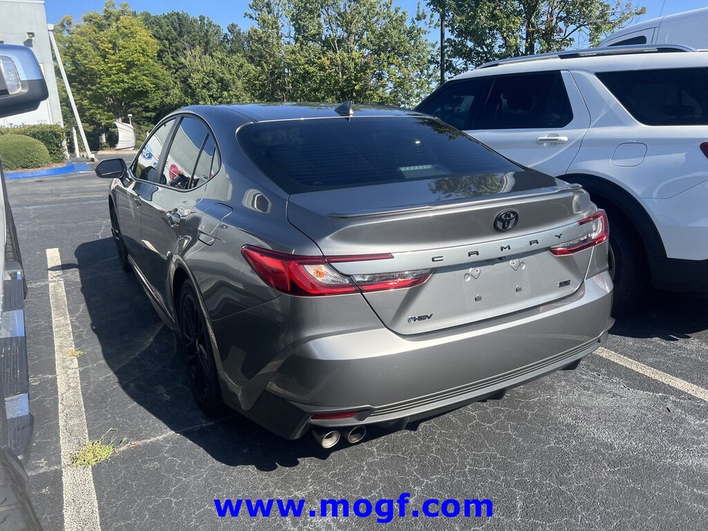 Used 2025 Toyota Camry SE Sedan