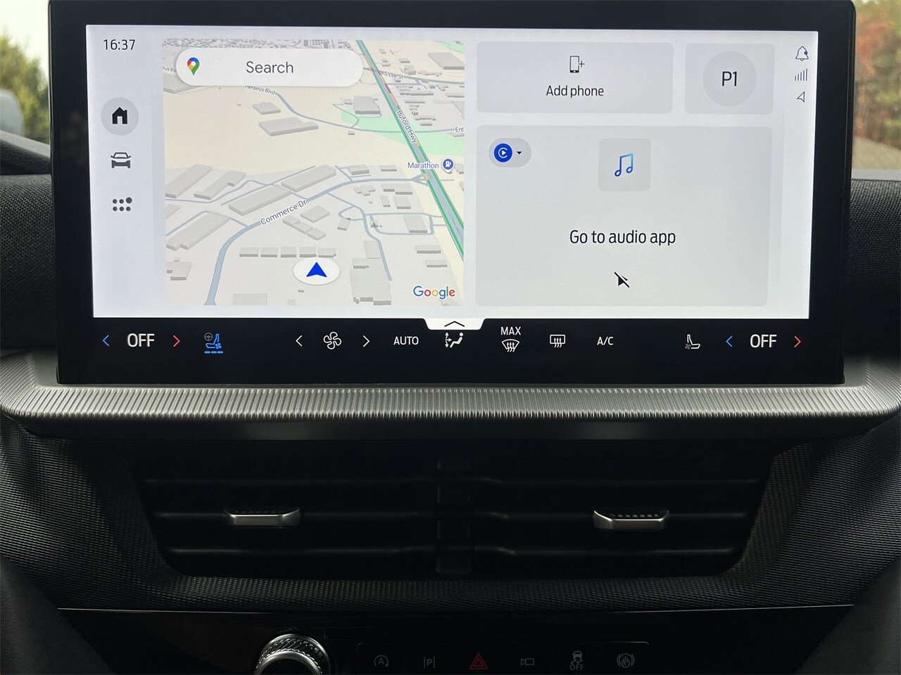 2026 Ford Explorer photo 4