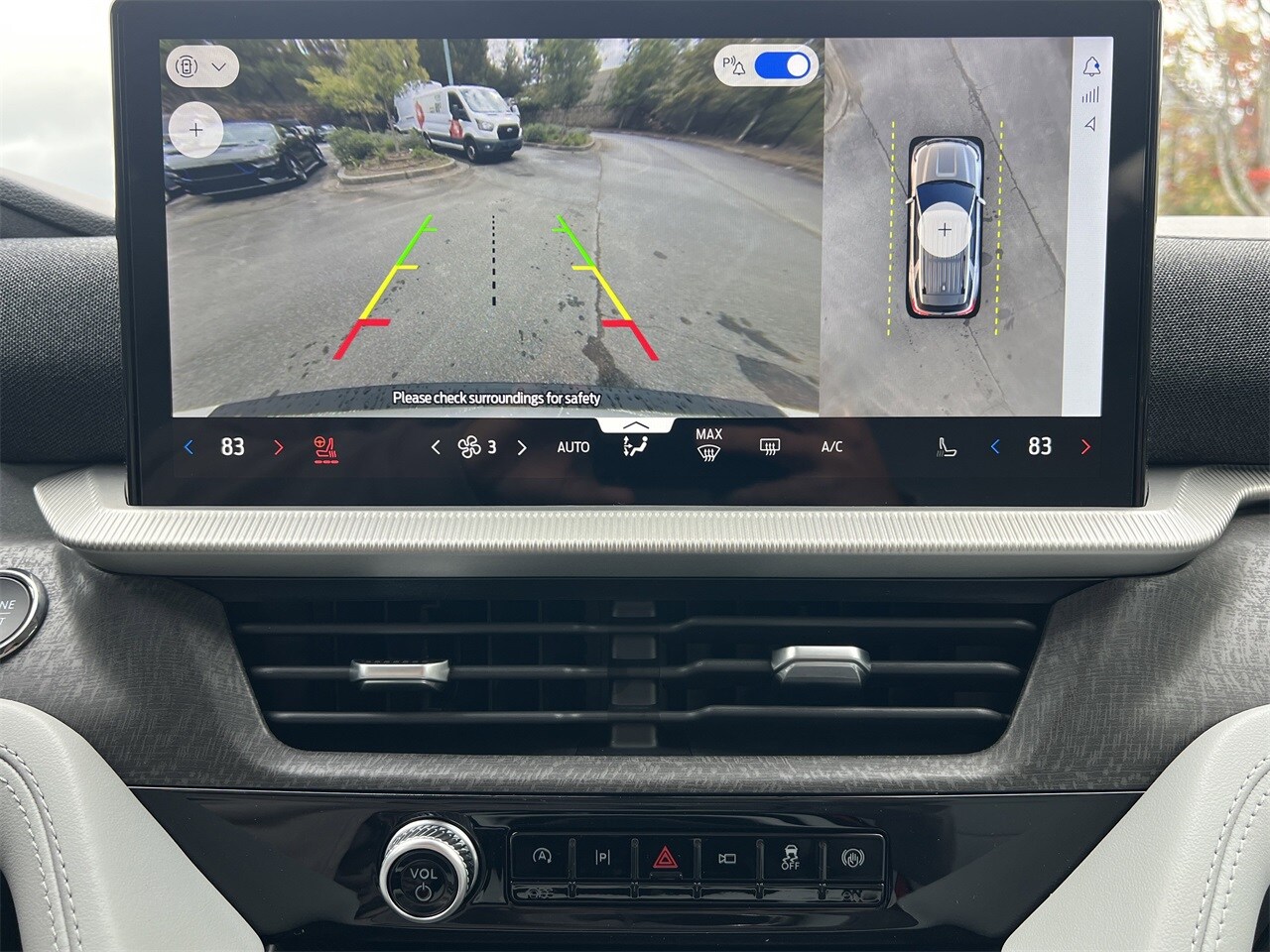 2026 Ford Explorer Platinum photo 3