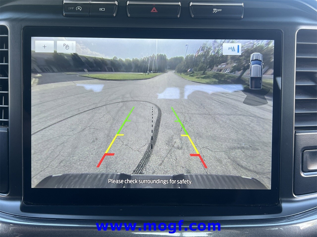 2023 Ford F-150 XLT photo 3