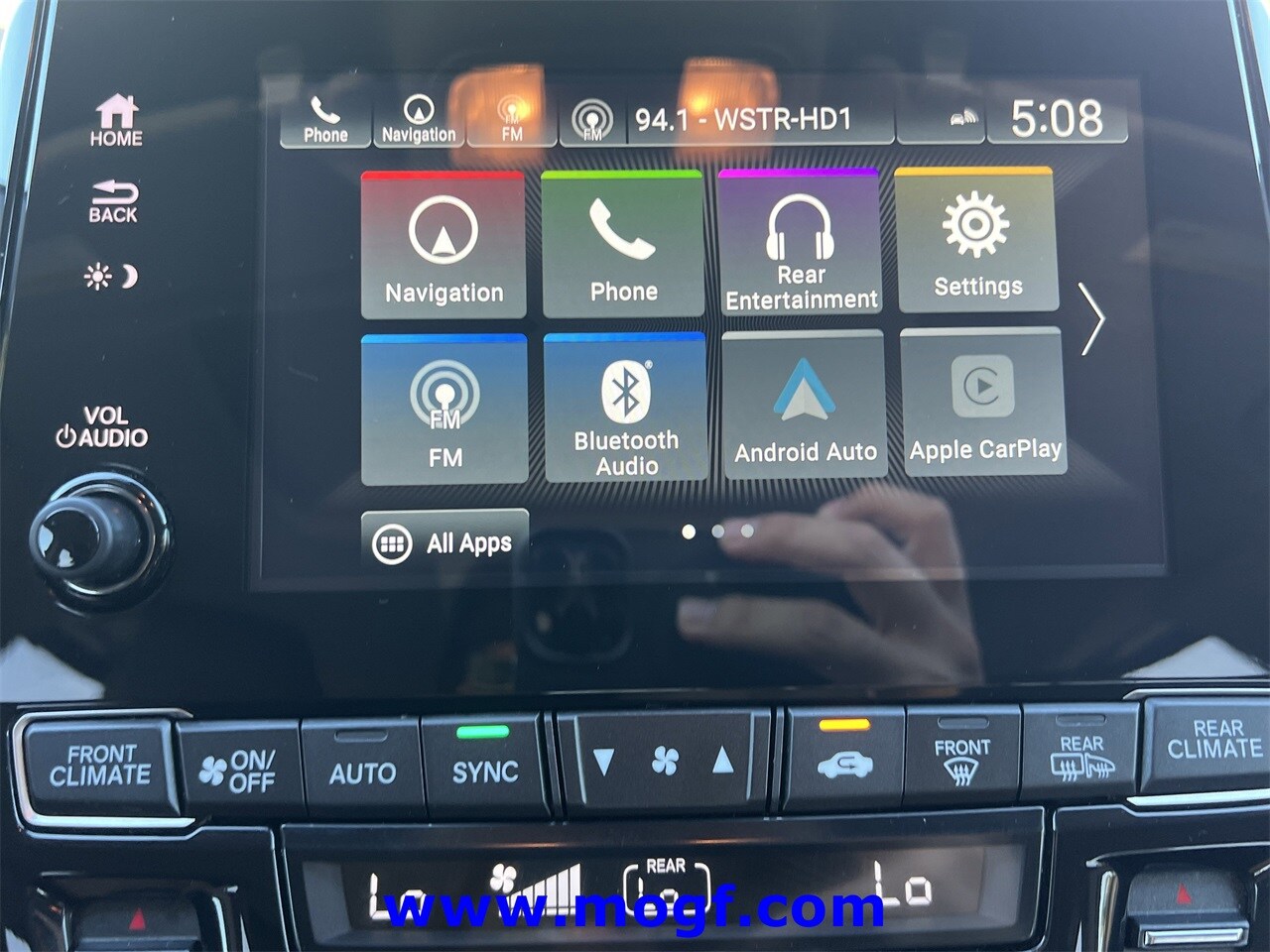 2023 Honda Odyssey Touring photo 4