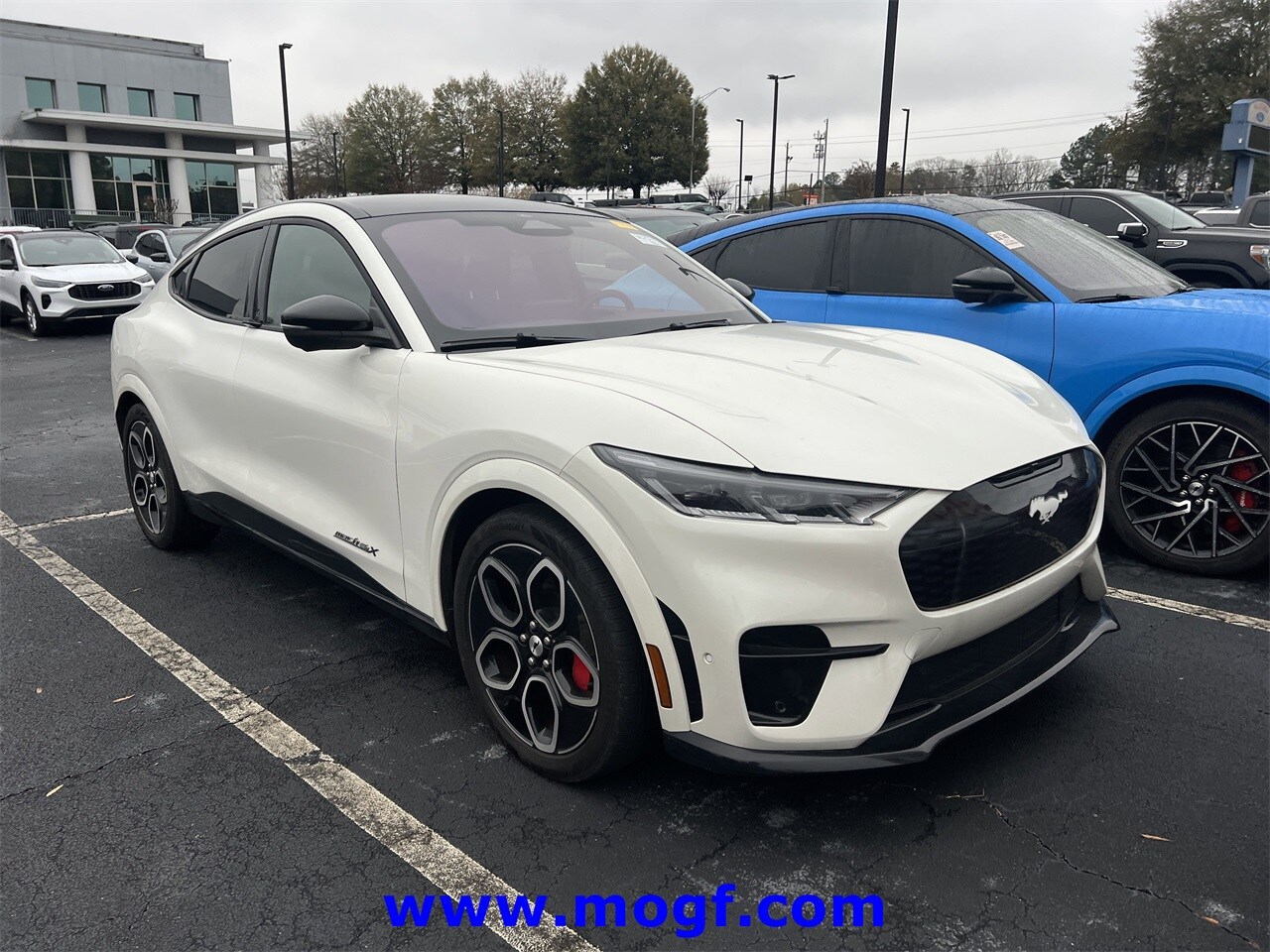 2022 Ford Mustang Mach-E GT photo 4