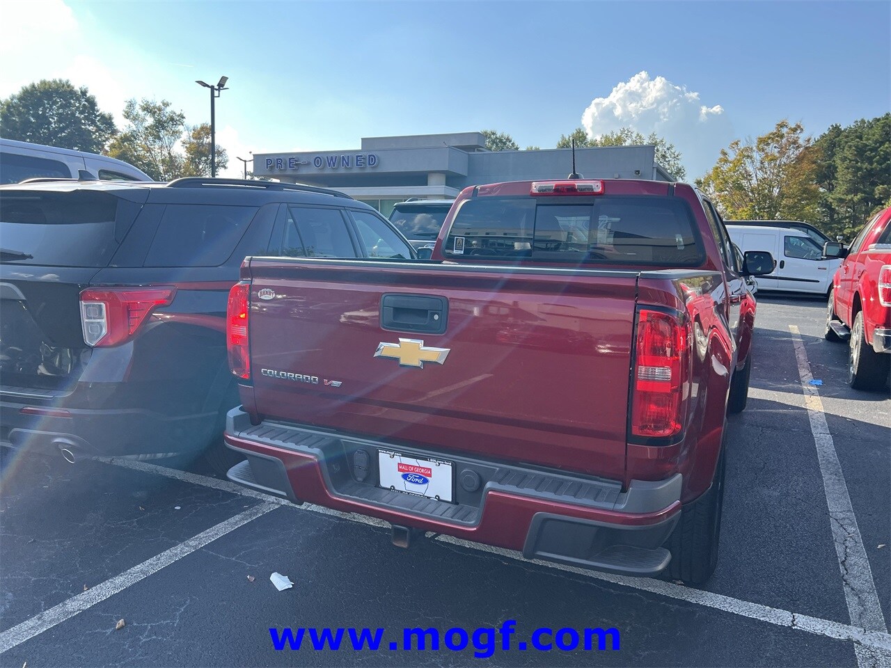 2017 Chevrolet Colorado Z71 photo 2