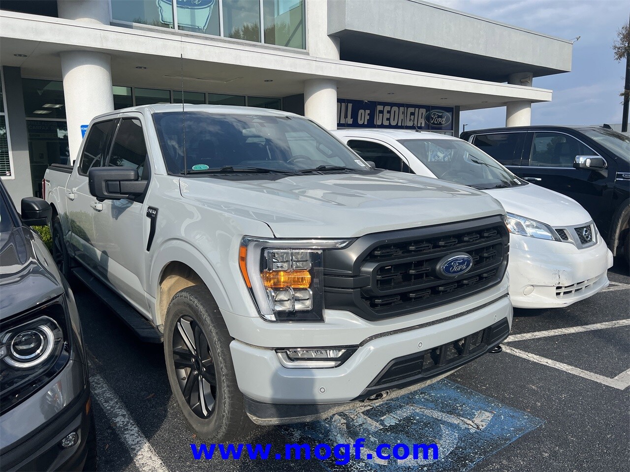 2023 Ford F-150 XLT photo 4