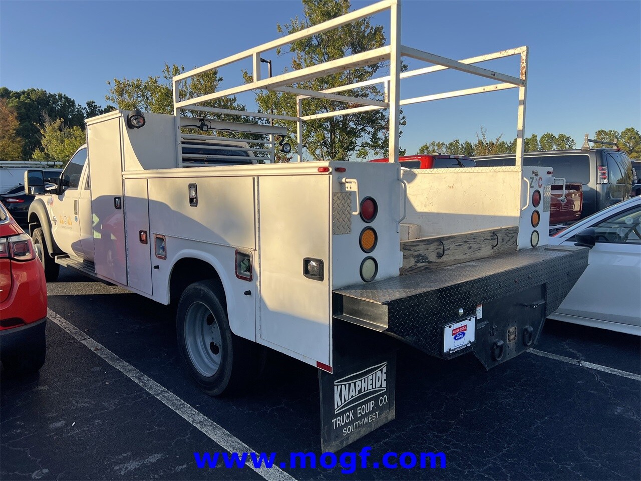 2014 Ford F-550 photo 2