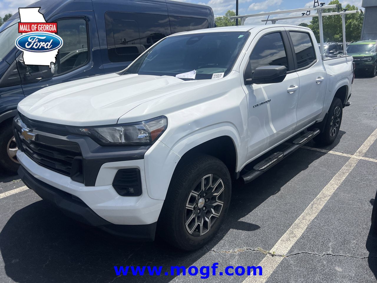 2023 Chevrolet Colorado 4WD LT Crew Cab Short Box's photo