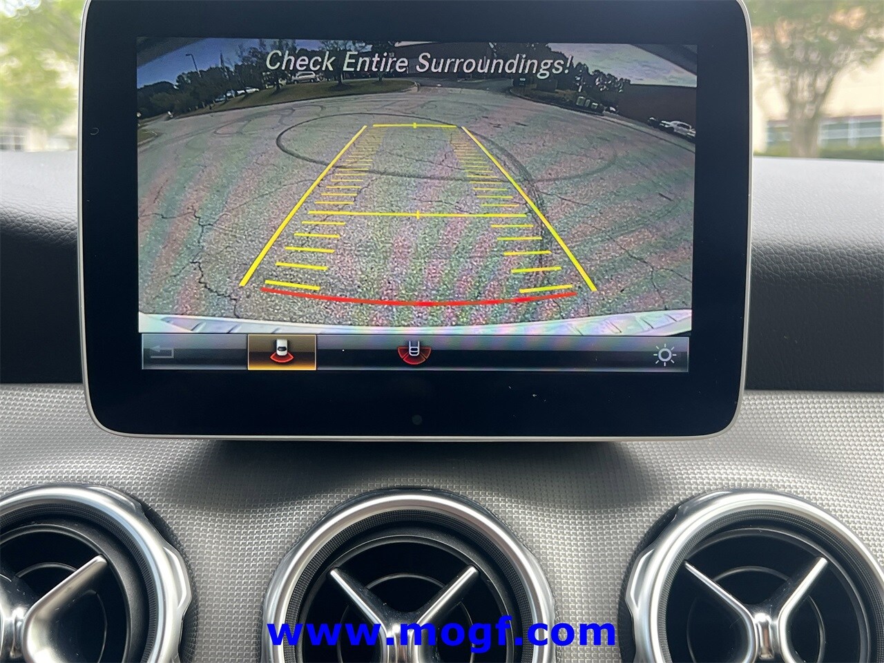 2020 Mercedes Benz GLA 250 photo 3