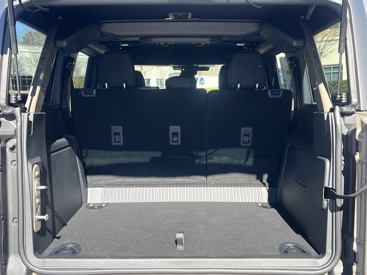 2025 Ford Bronco 4-Door Base - Photo 32